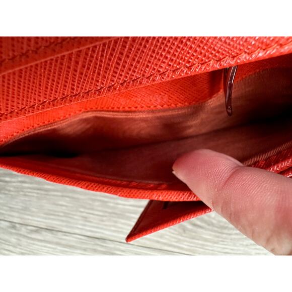 Salvatore Ferragamo Pamplona Pebble Red Leather Long Wallet - Picture 10 of 16